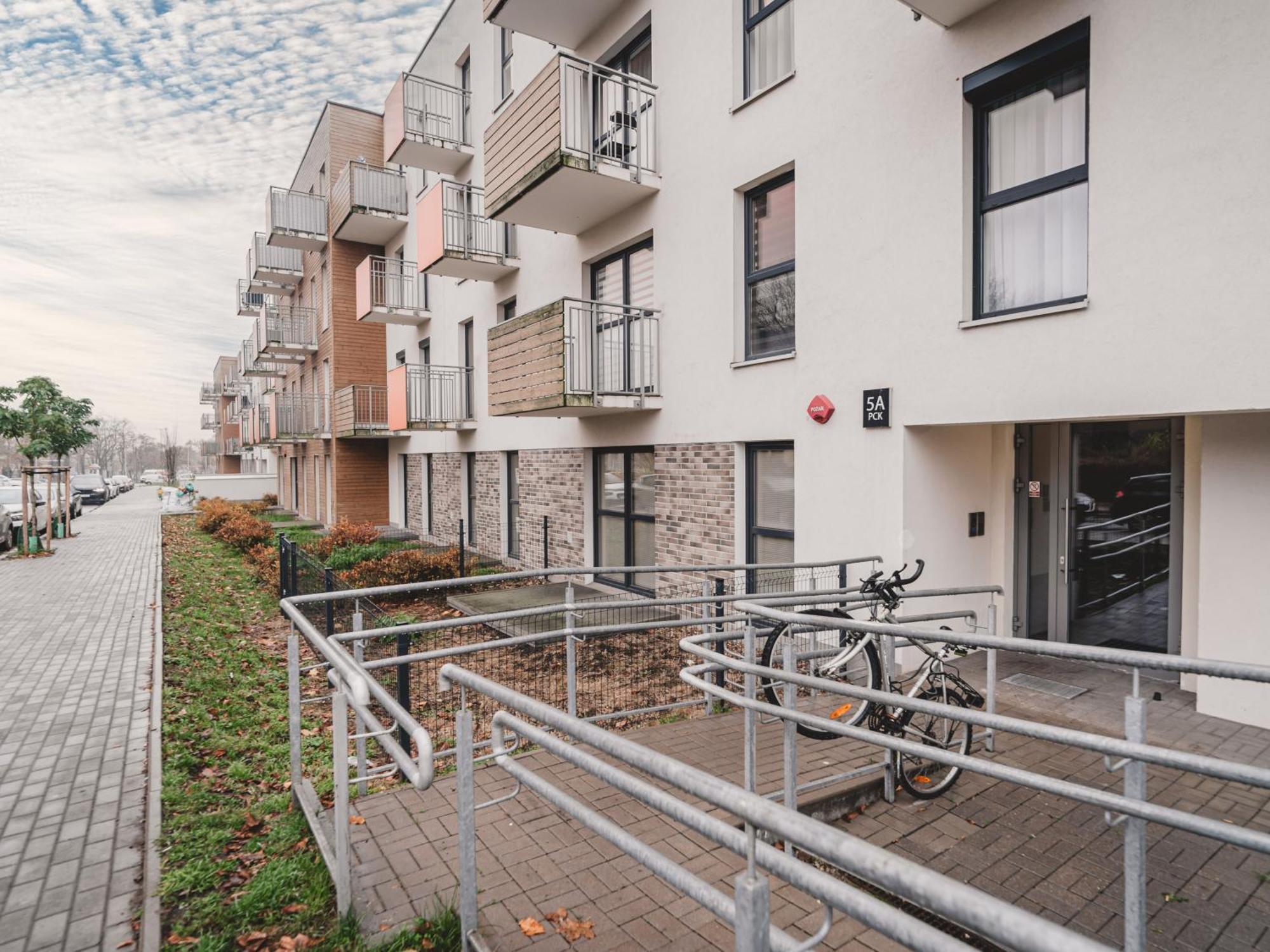 Zen Center Apartment - Free Parking Торунь Екстер'єр фото